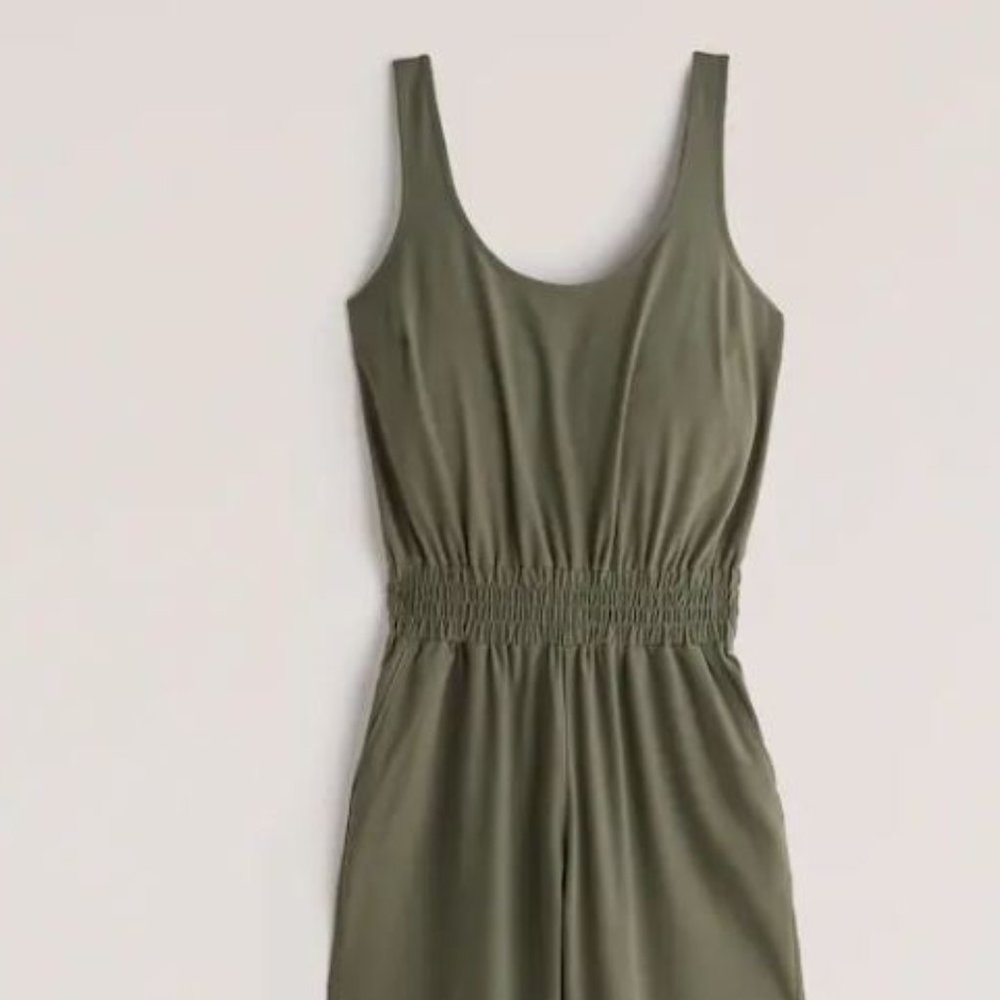 Abercrombie Traveler Jumpsuit - Large Tall